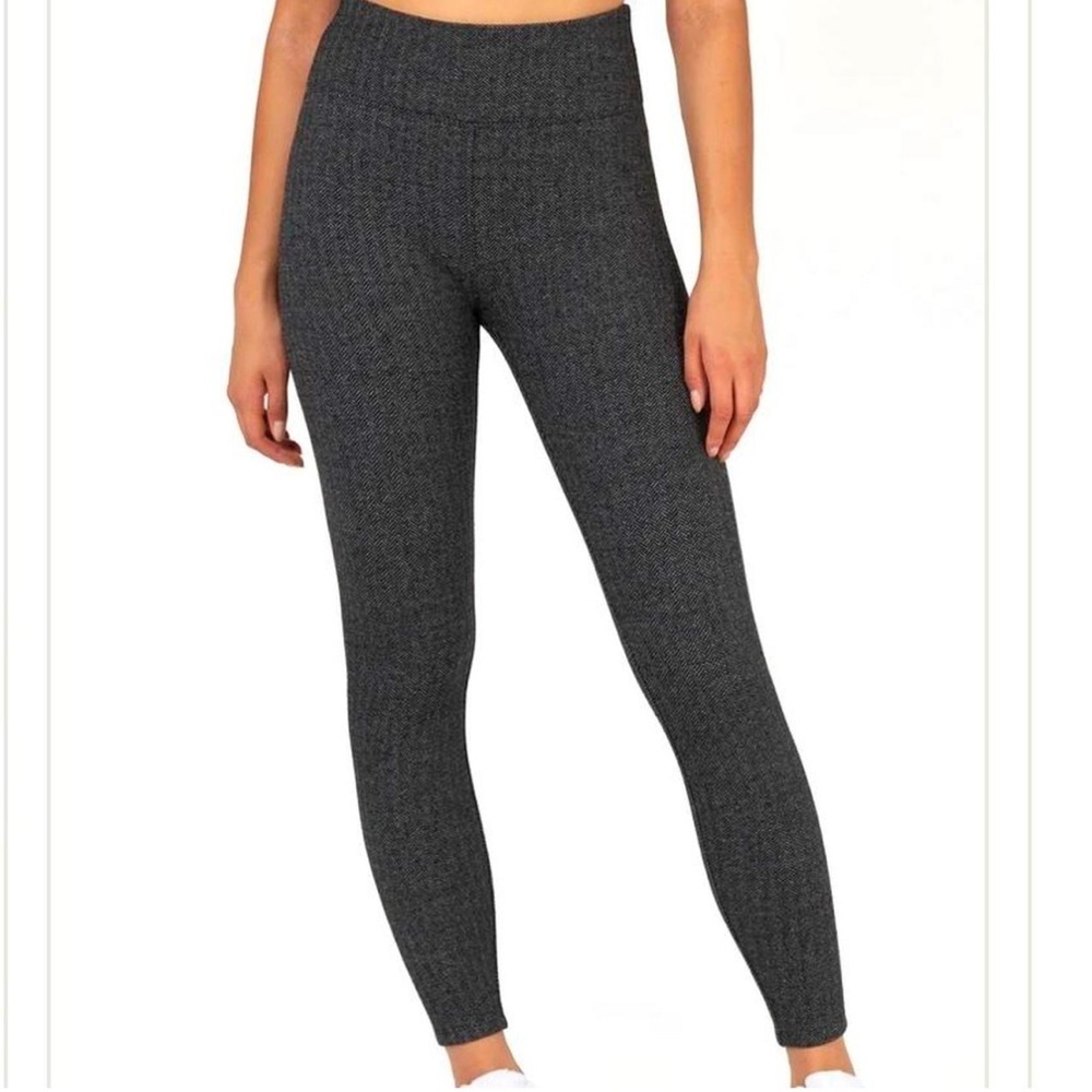 Kyodan/ High waisted leggings/ Herringbone pattern/ Black & white/ Size US S